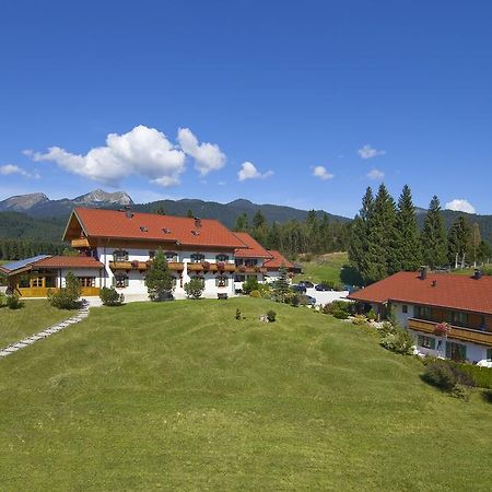 Landhotel Zum Bad Krün Exterior foto